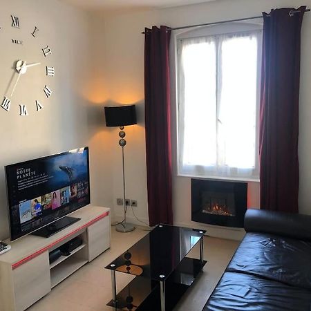 Appartement 3 Pieces En Face La Gare De クレイユ エクステリア 写真